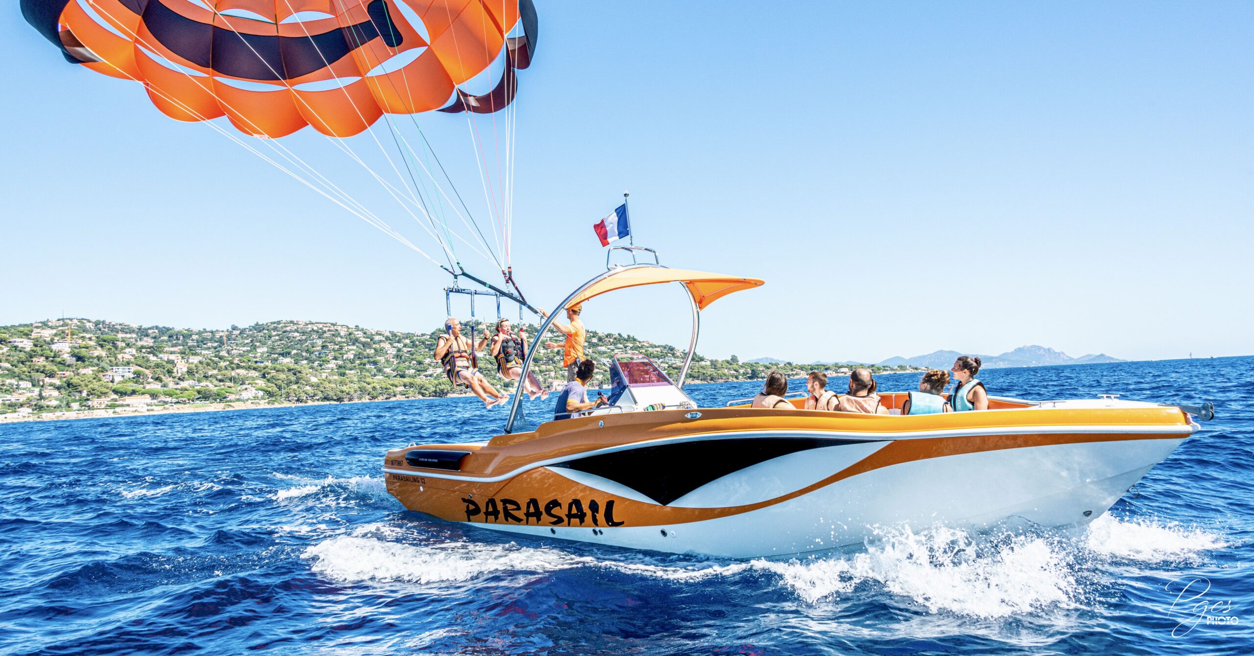 atterissage-parachute-ascensionnel-mandelieu-watersports-théoule