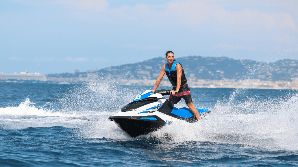 location-jet-ski-30-min-mandelieu-watersports-cannes-théoule