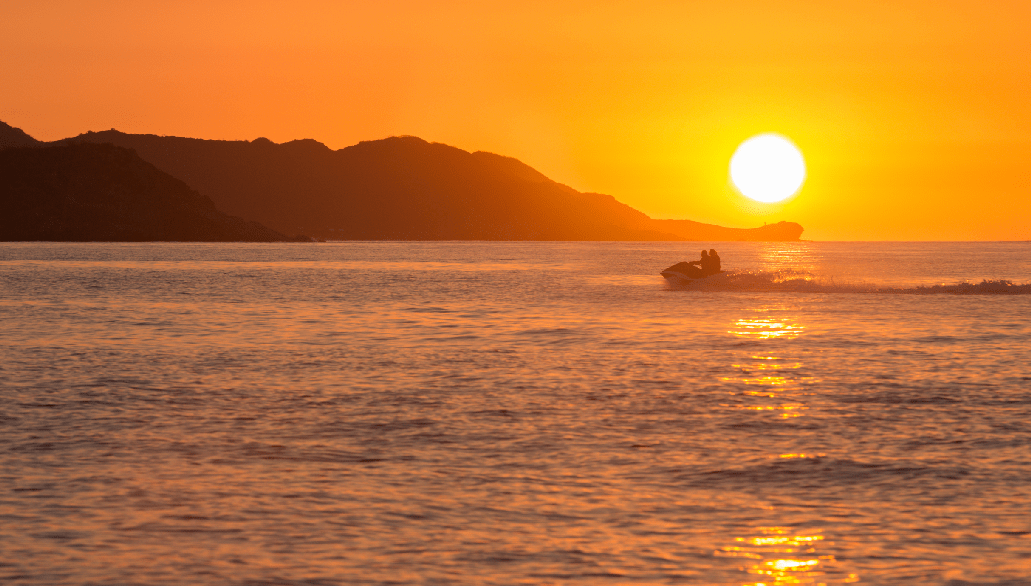 randonnée-jet-ski-sunset-couhé-de-soleil-mandleieu-watersports-cannes-théoule